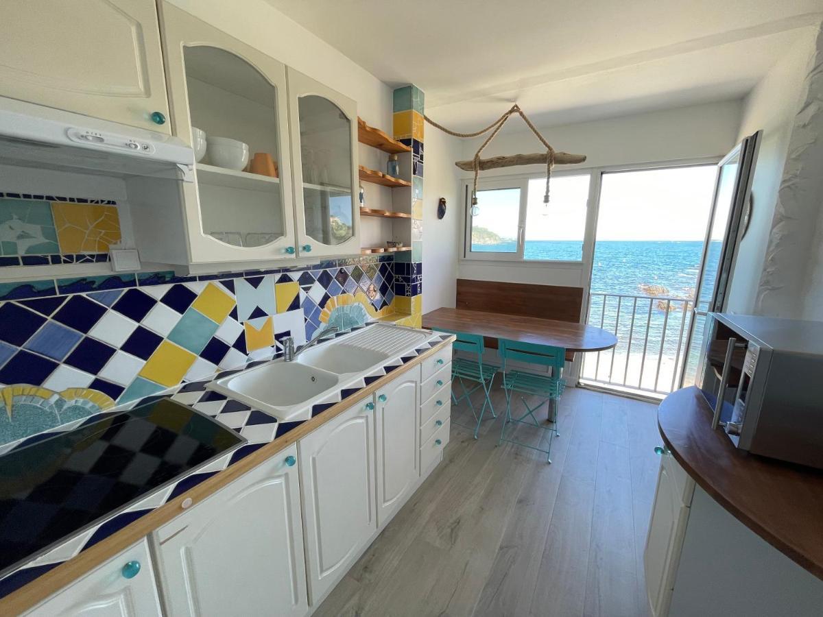 Azur-les Pieds Dans L'eau-vue Sur Et Clocher De En Toile De Fond - Wifi - Parking Appartement Collioure